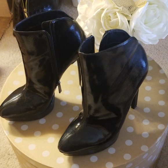 Jessica Simpson

 19

Women's Zamia Ankle Boot - Picture 5 of 8